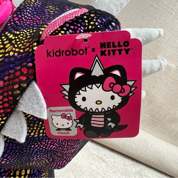 Hello Kitty dinosaur Cosplay Con plush - Picture 11 of 13